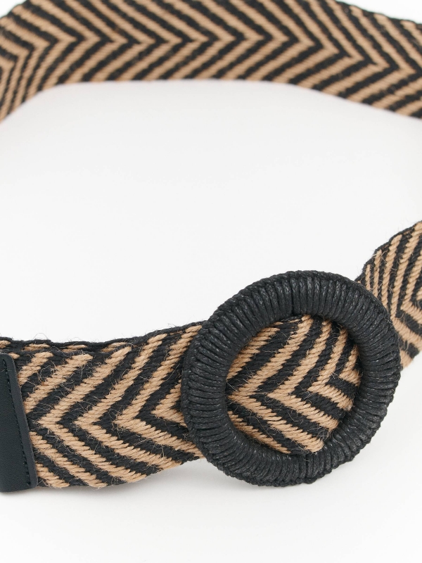 Cinturón elástico hebilla redonda negro/beige vista detalle