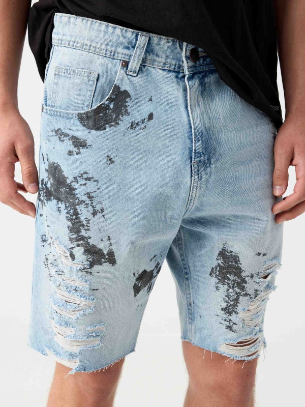 Ripped worn-effect denim bermuda shorts light blue detail view