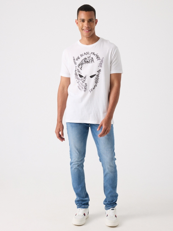 T-shirt com estampa pantera negra branco vista geral frontal