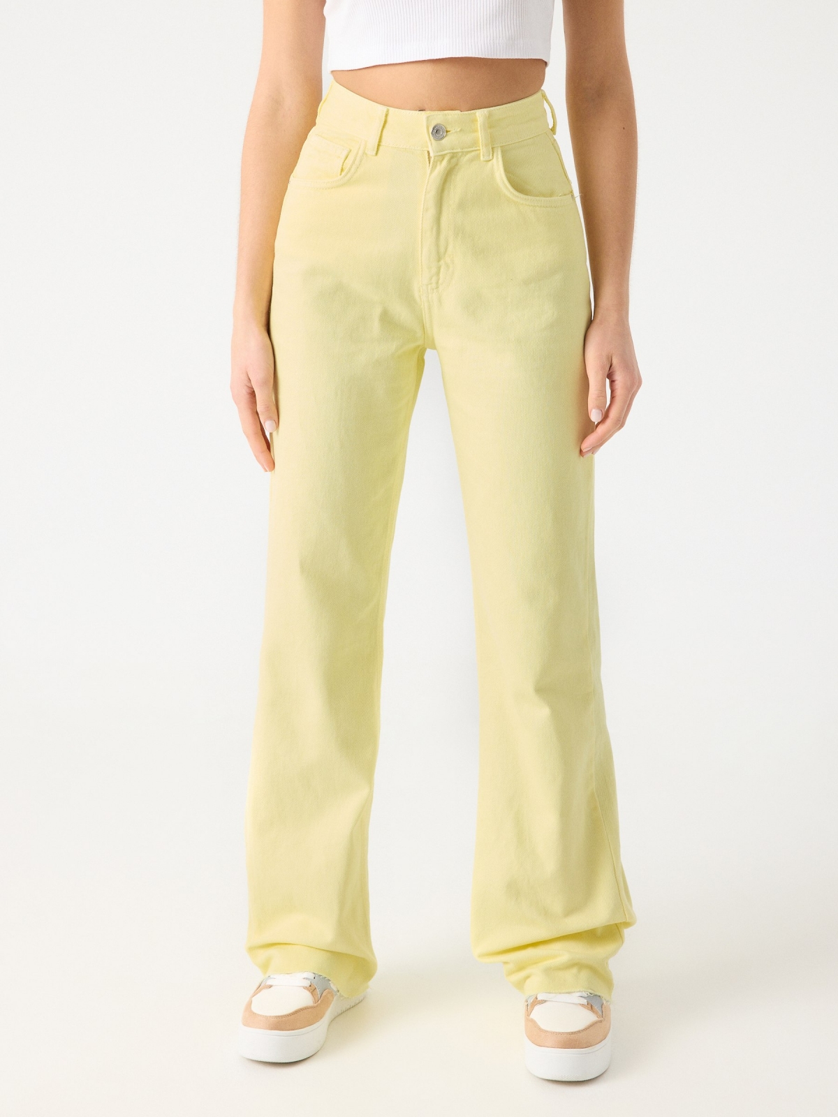 Jeans wide leg cinco bolsillos amarillo claro vista media frontal