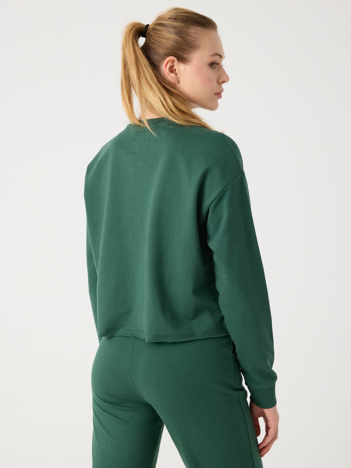 Cropped sweatshirt with print dark green middle back view