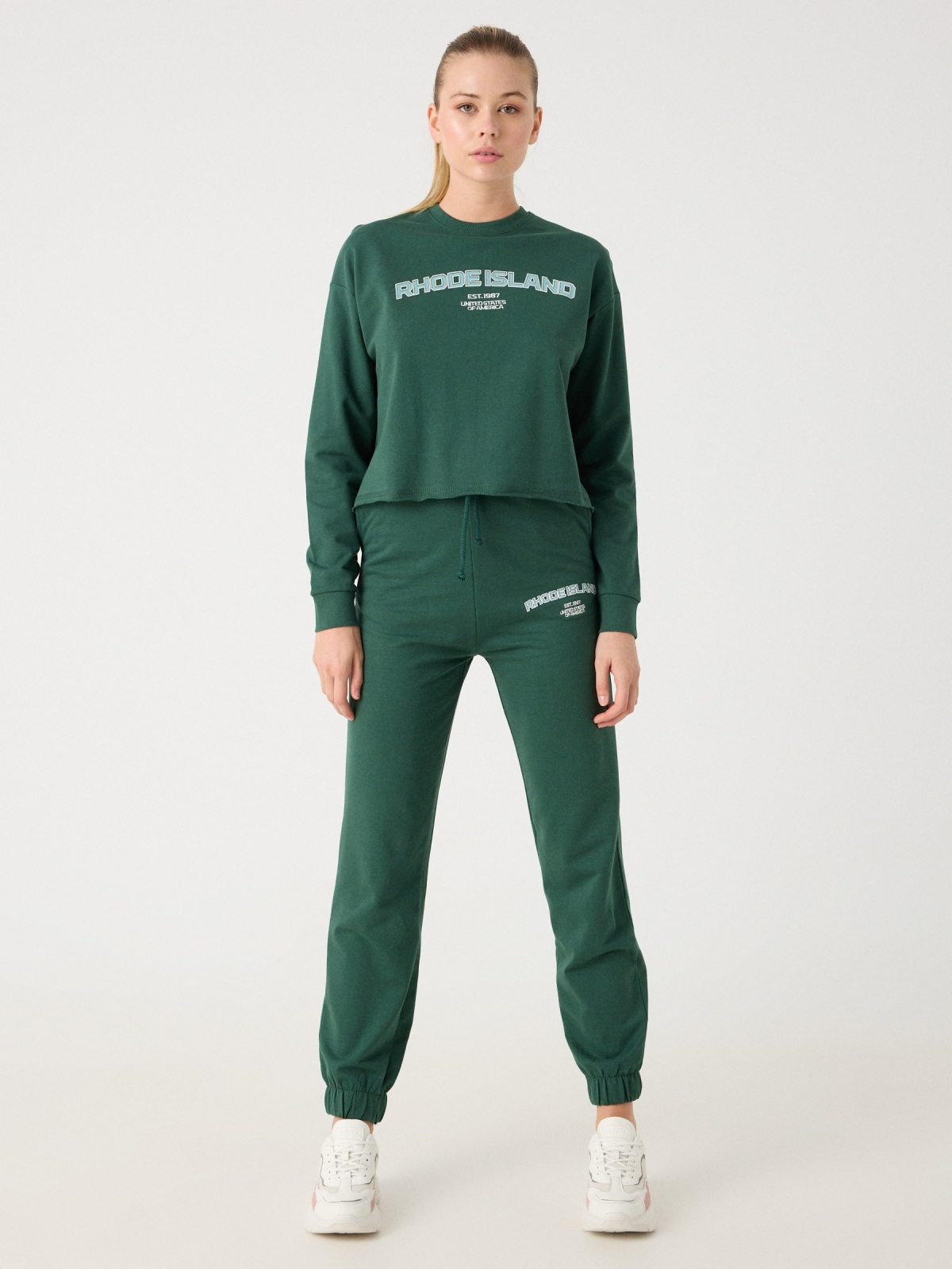 Cropped sweatshirt with print dark green front view