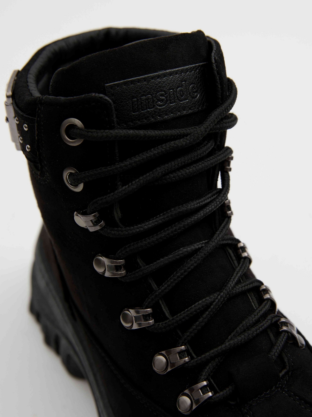 Casual fashion platform boot black detail view