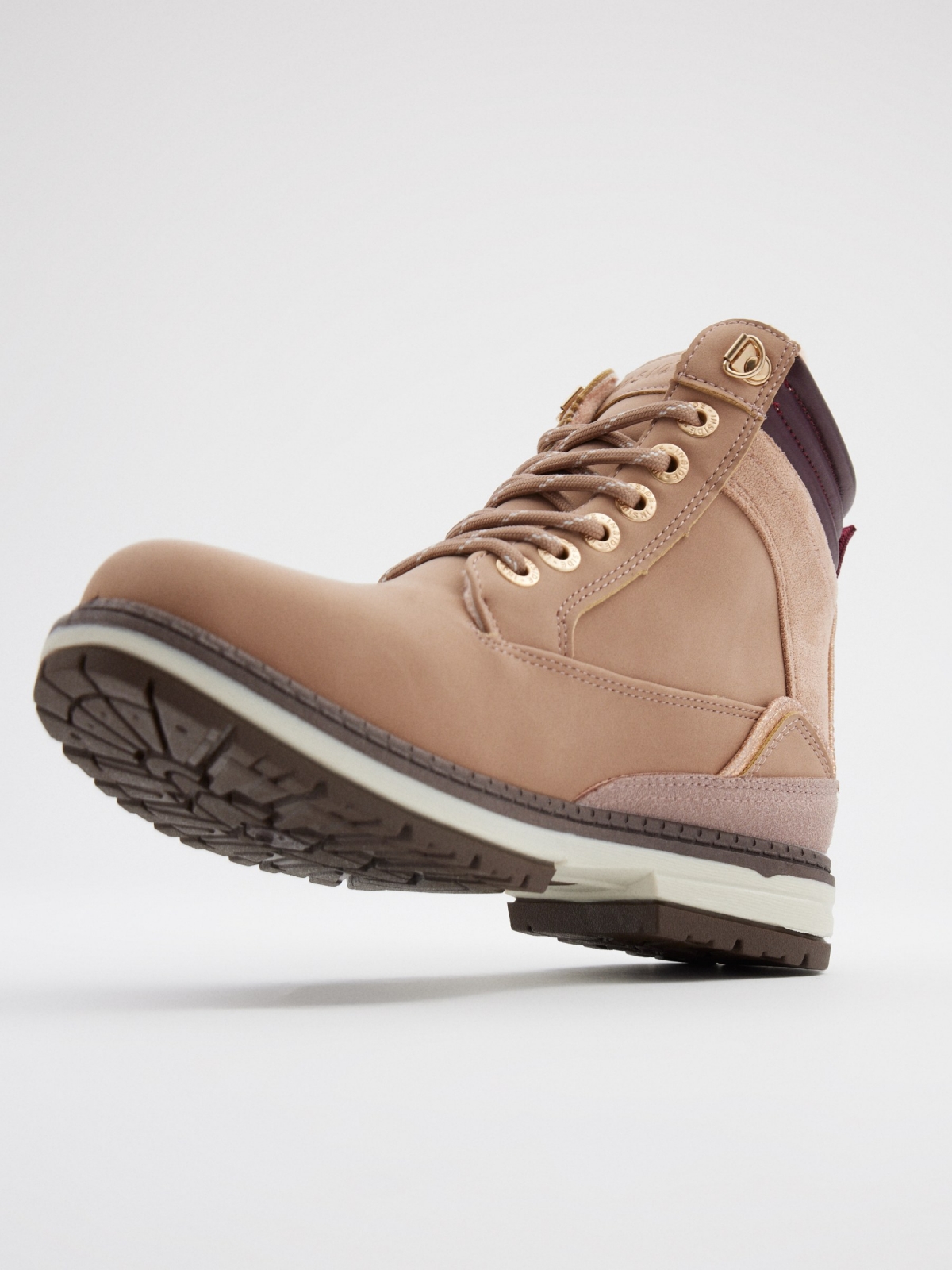 Camel mountain style boot pink detail view