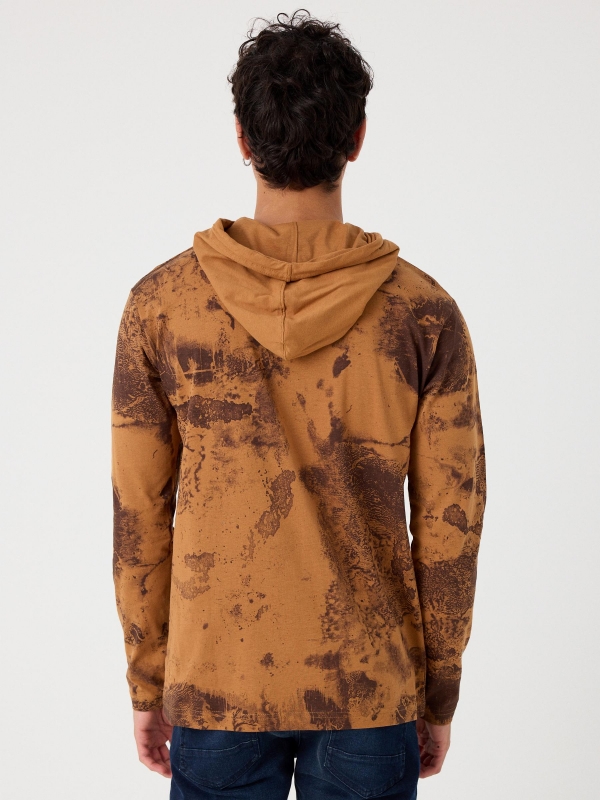 Printed t-shirt with adjustable hood brown middle back view