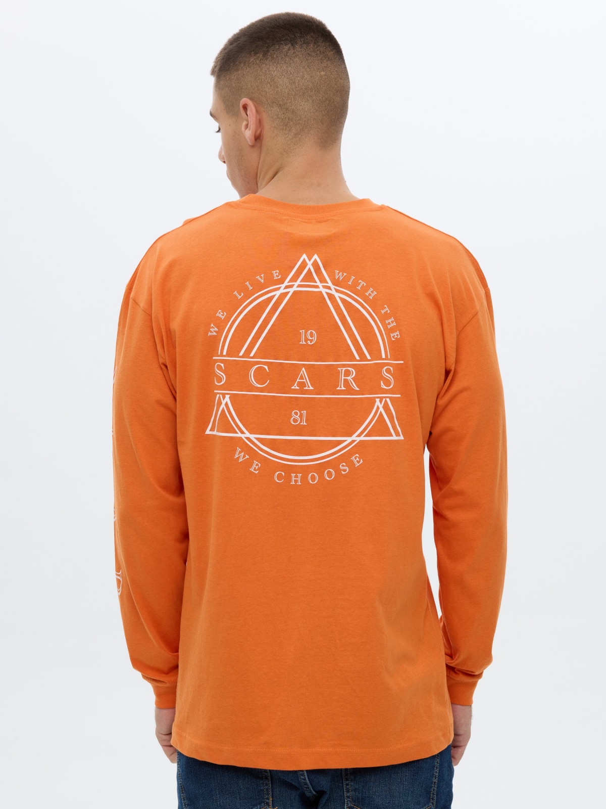 Camiseta tie&dye naranja oscuro vista media trasera