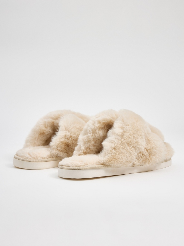 Fur slippers sand front view