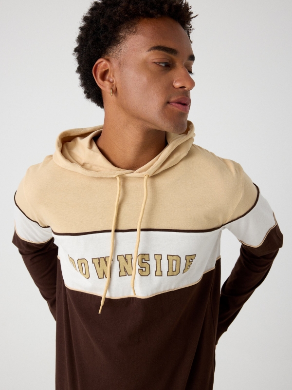 Hooded t-shirt with text print chocolate detail view