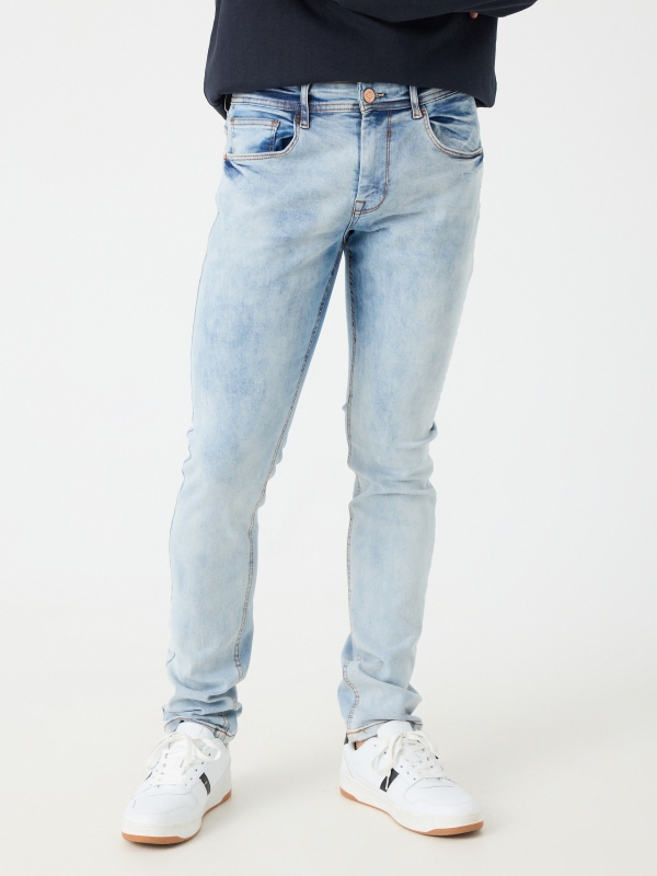 Light blue washed slim jeans light blue middle front view