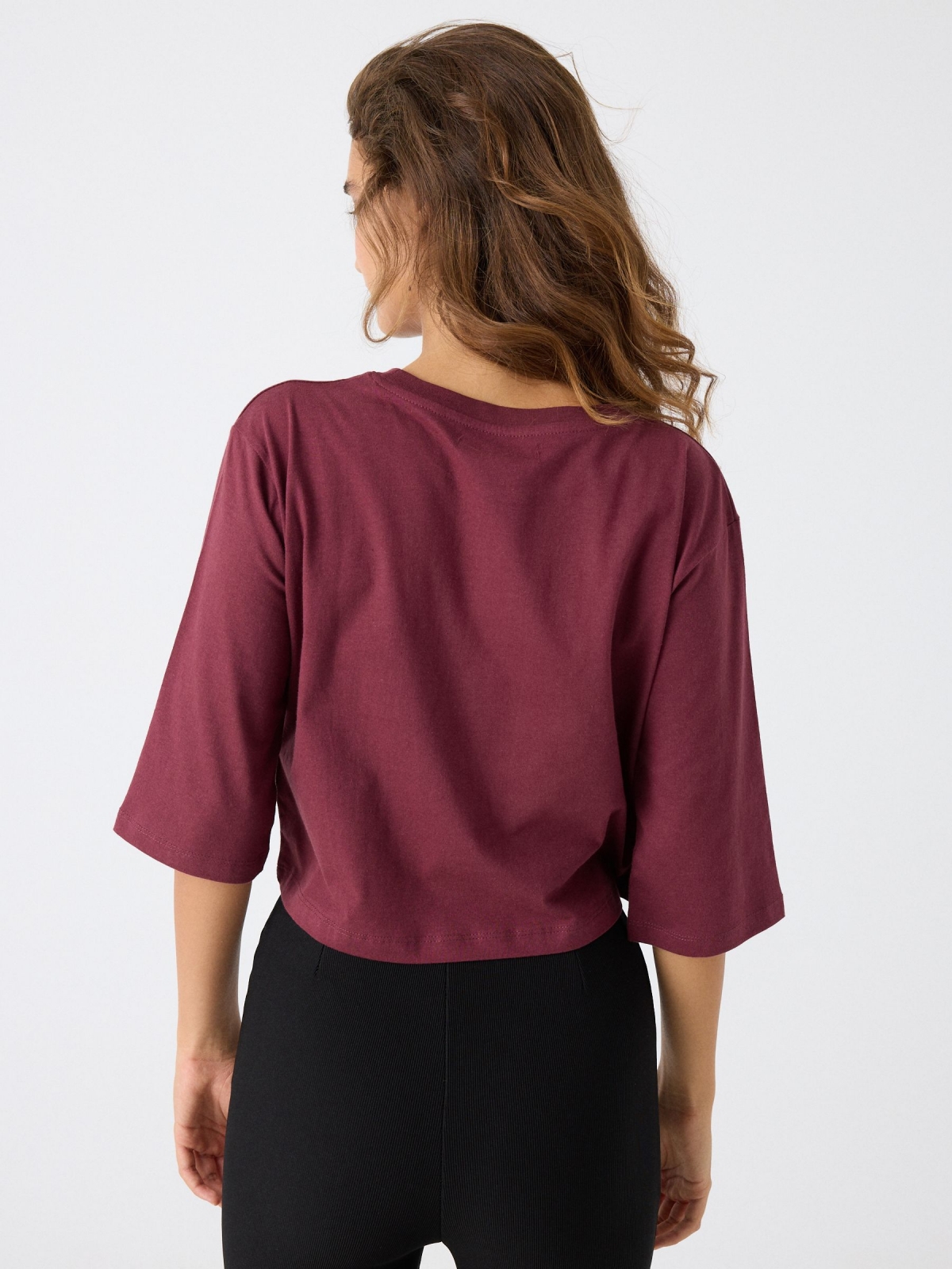 T-shirt with print burgundy middle back view