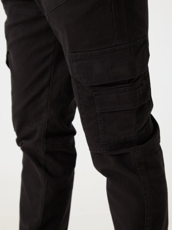 Jogger pants black detail view