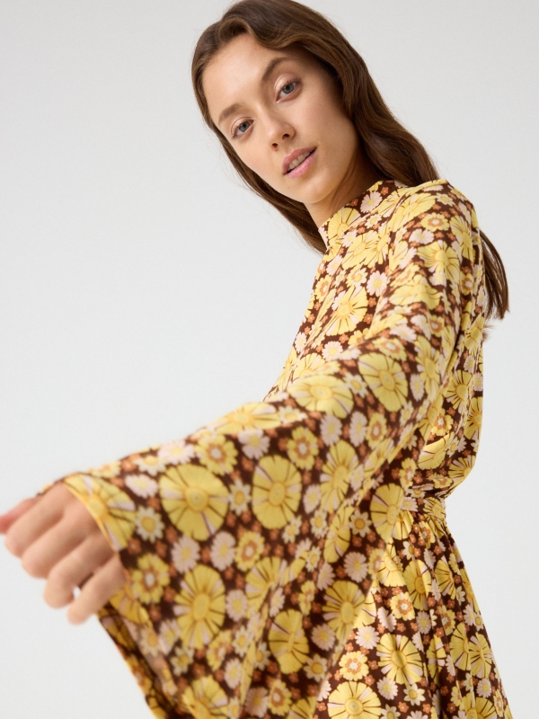 Flare sleeve floral dress brown detail view