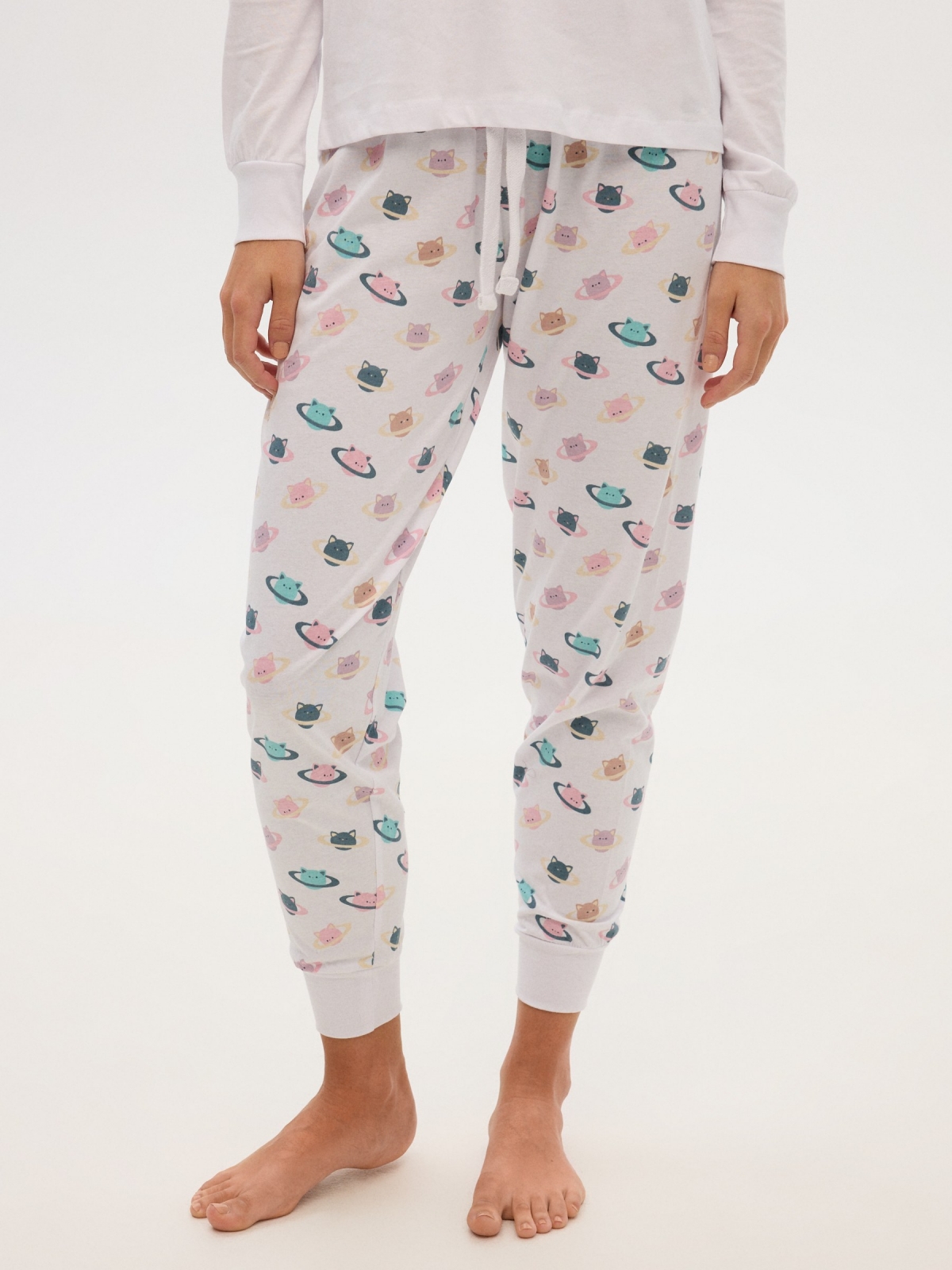 Pijama pantalón estampado blanco vista detalle