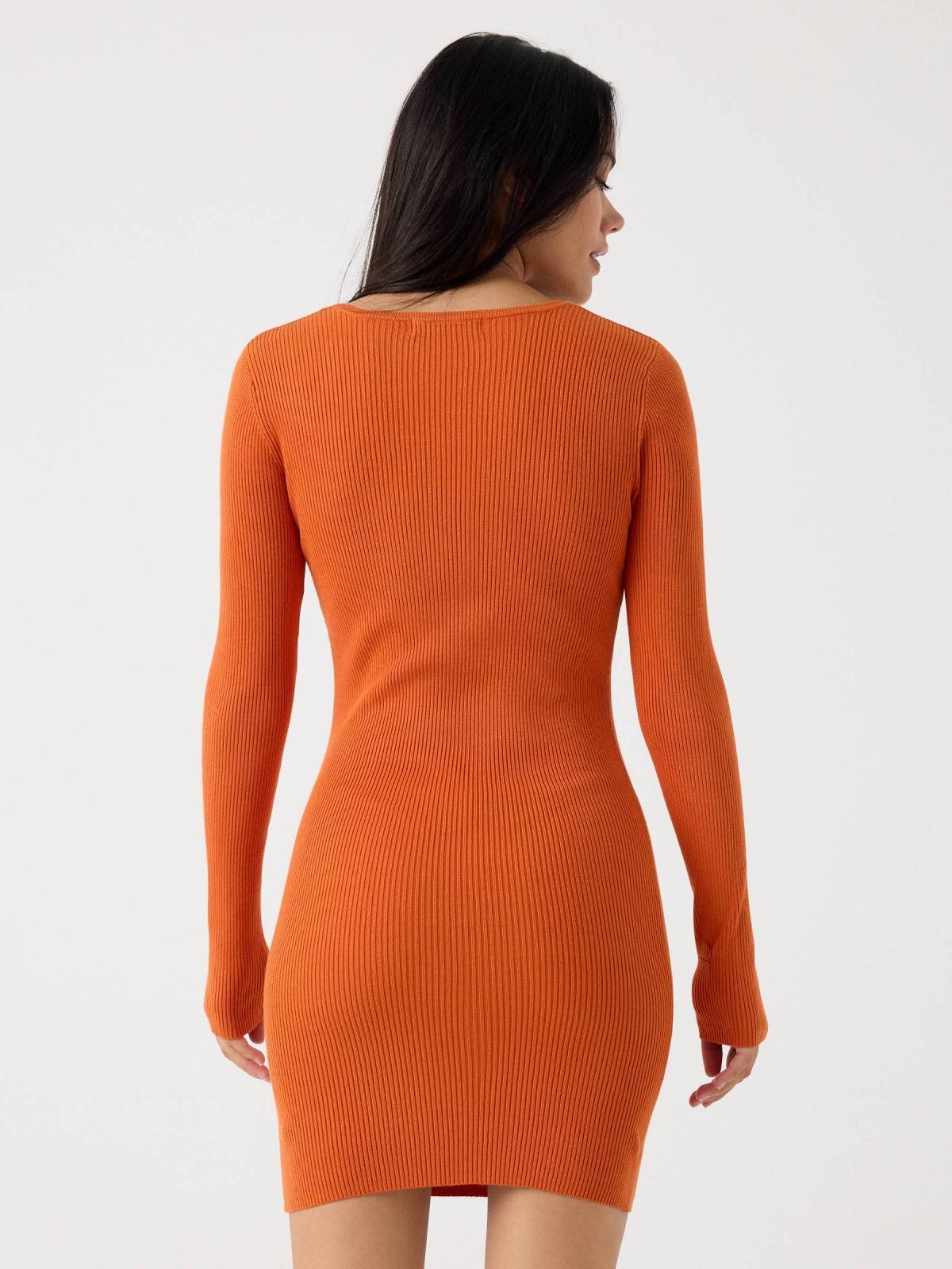 Vestido mini decote quadrado laranja vista meia traseira