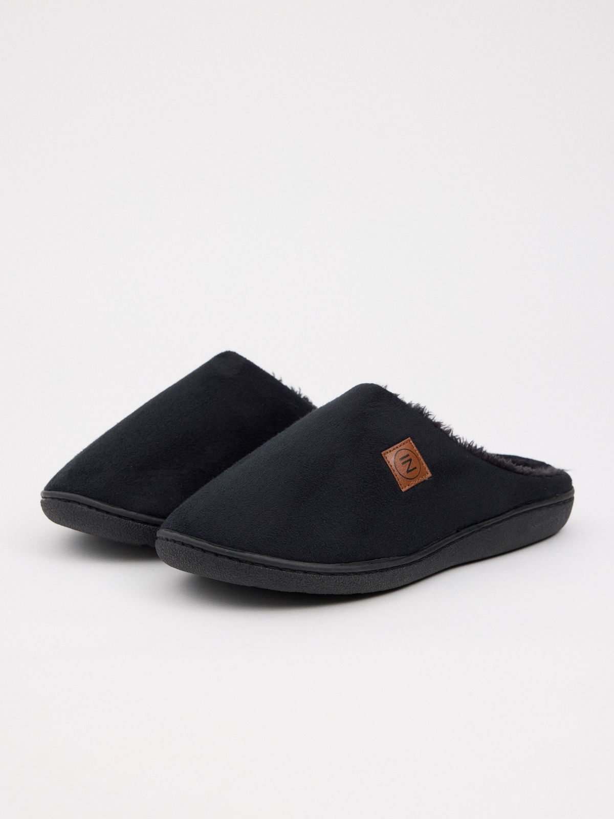 Black home slippers black middle back view