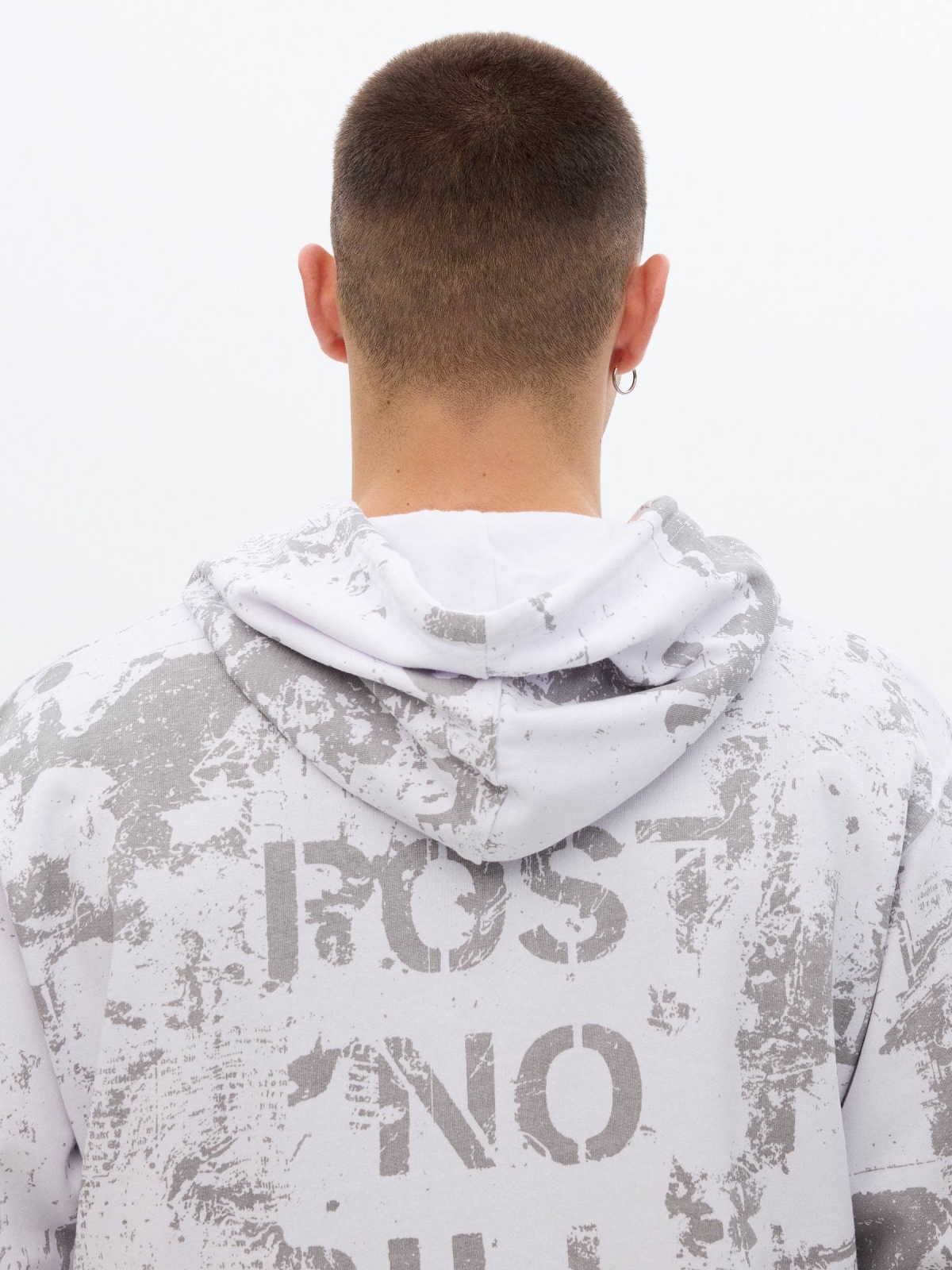 Sweatshirt com capuz de texto branco vista detalhe