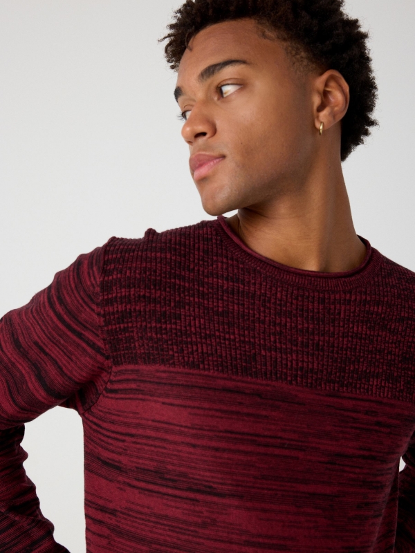 Combined ribbed sweater garnet detail view