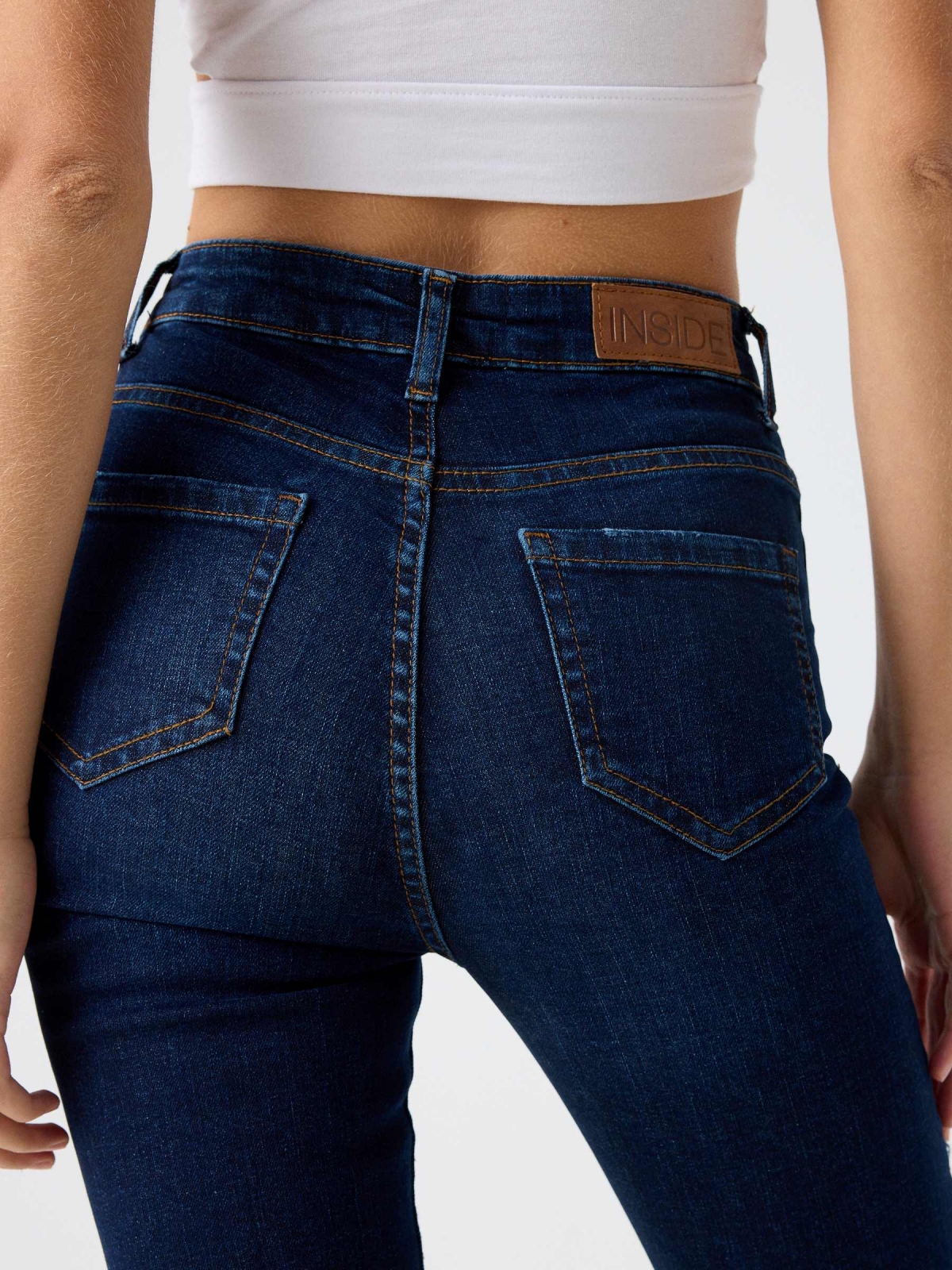 Blue high waisted skinny jeans blue detail view