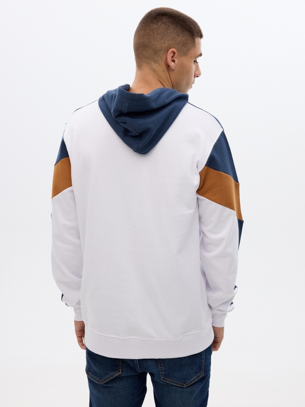 Sweatshirt com capuz desportivo branco vista meia traseira