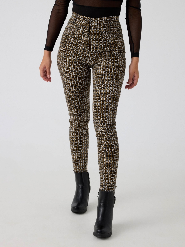 High-waist checkered leggings raw middle front view