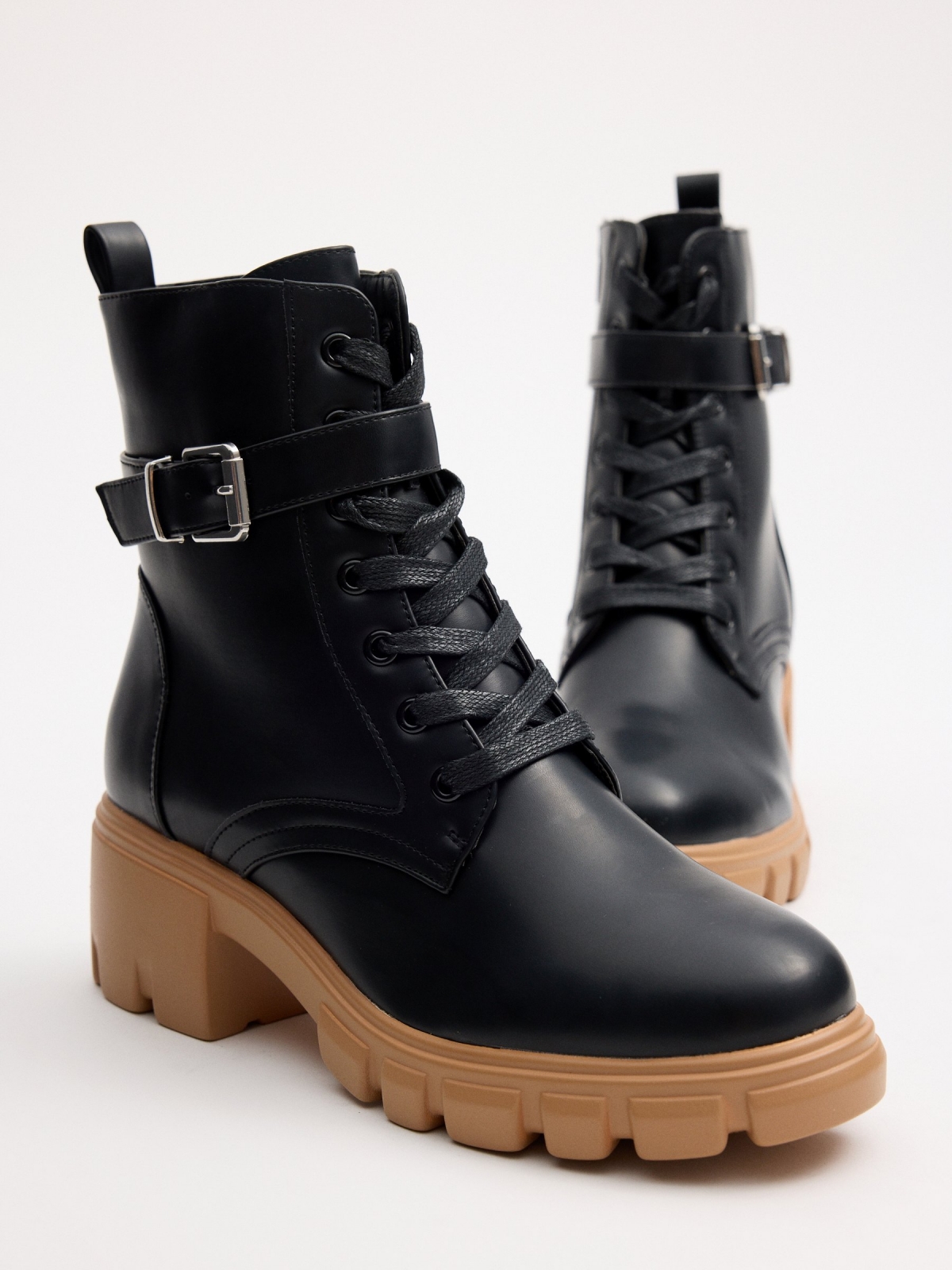 Combined sole boot black detail view