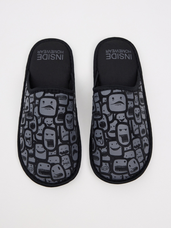 Printed slippers black foreground