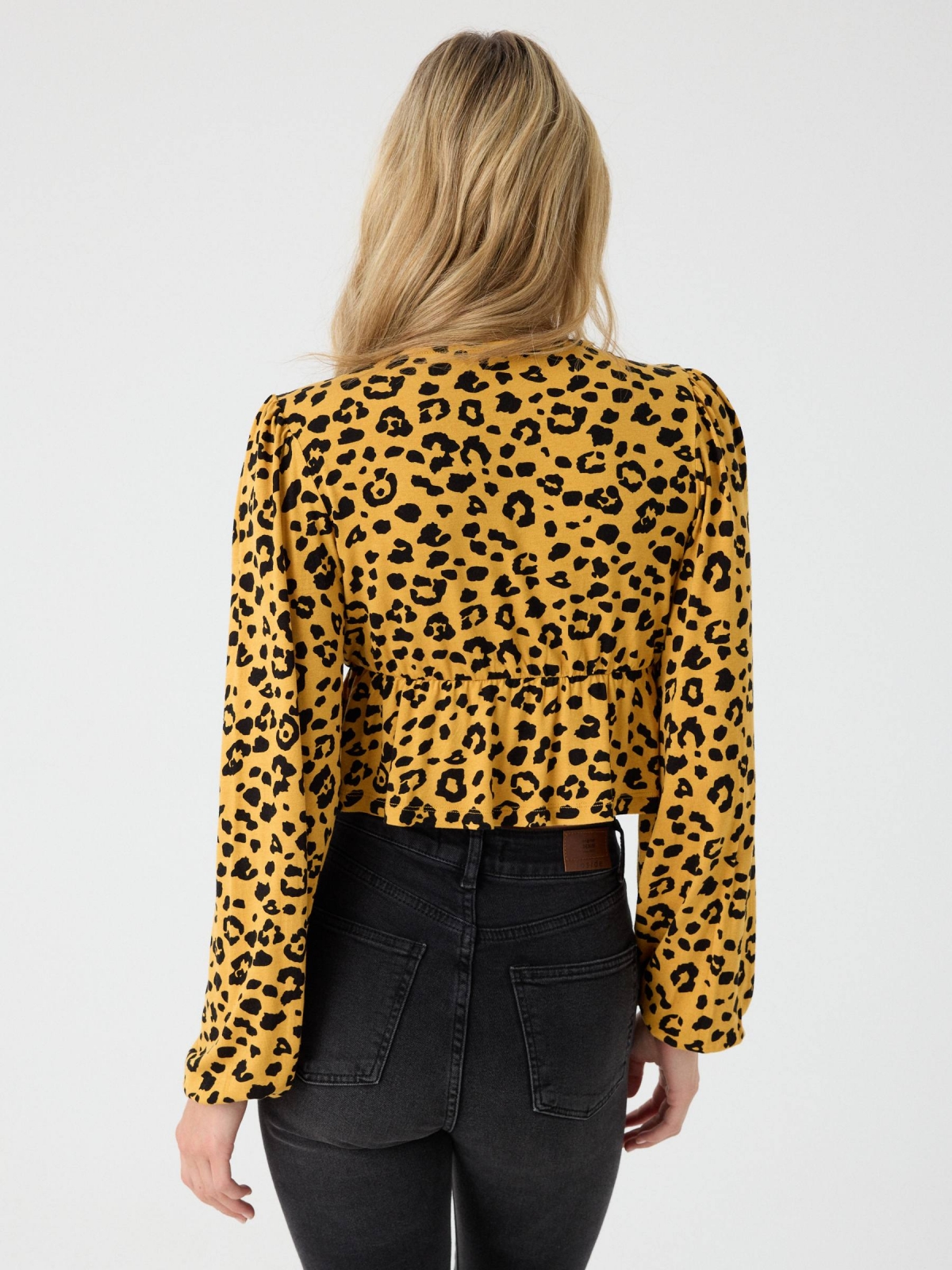 Knotted animal print cropped t-shirt ochre middle back view
