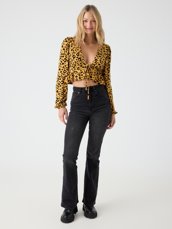 Knotted animal print cropped t-shirt ochre front view
