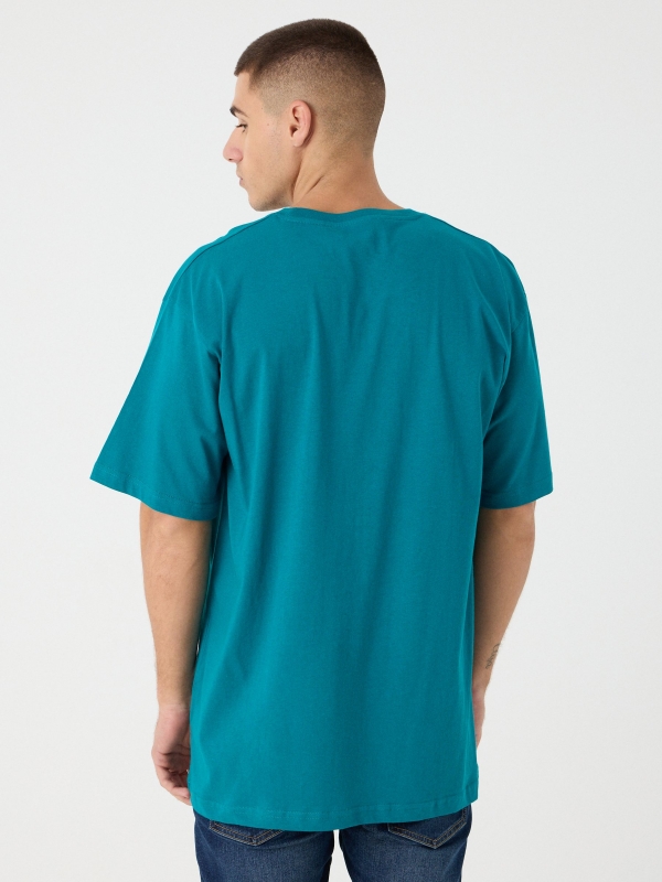 T-shirt de impressão de texto esmeralda vista meia traseira