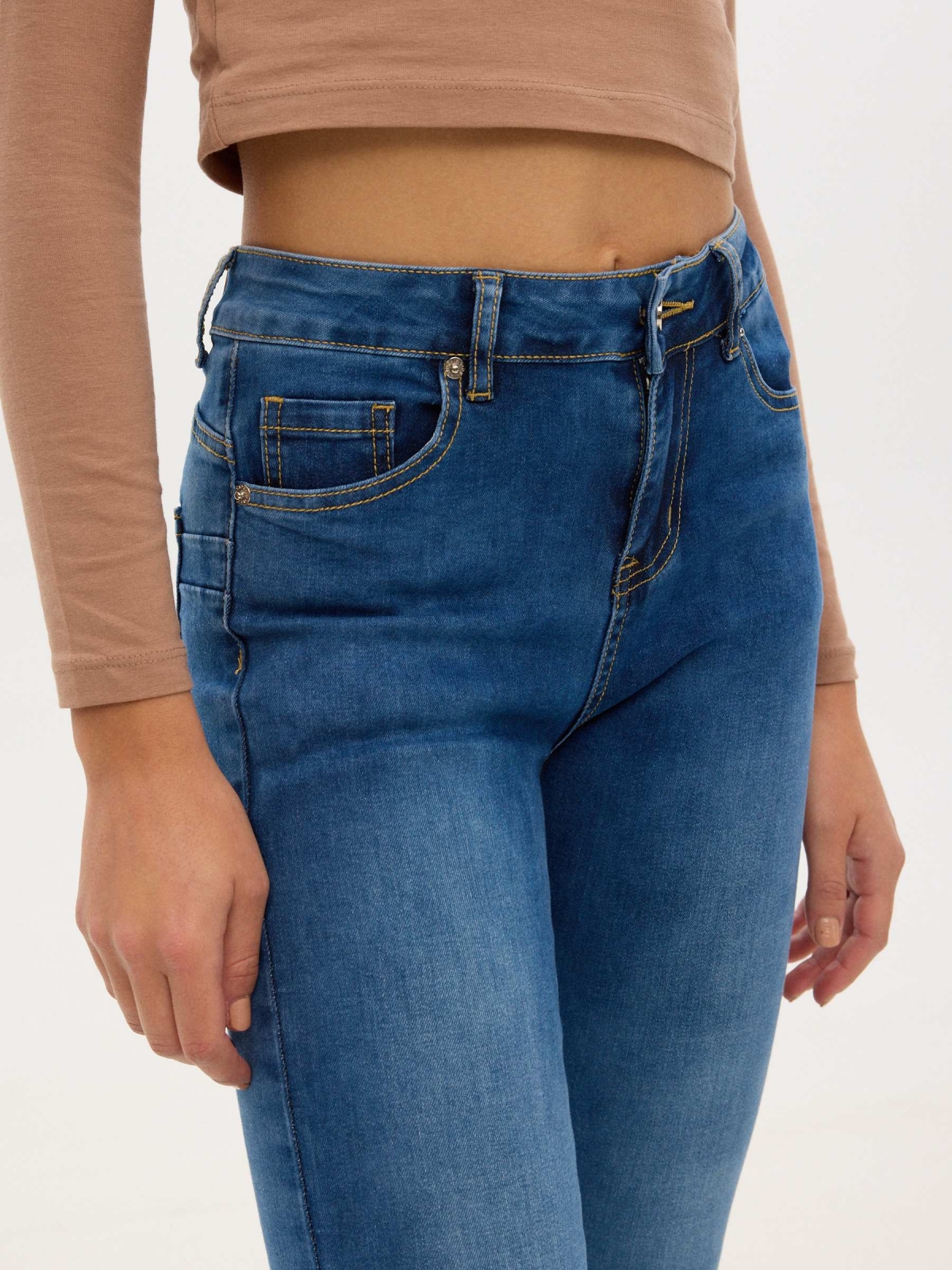 Blue push-up skinny jeans blue detail view