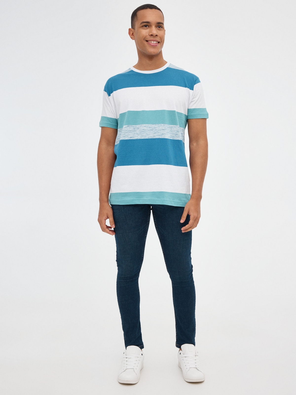 Striped printed T-shirt blue front view