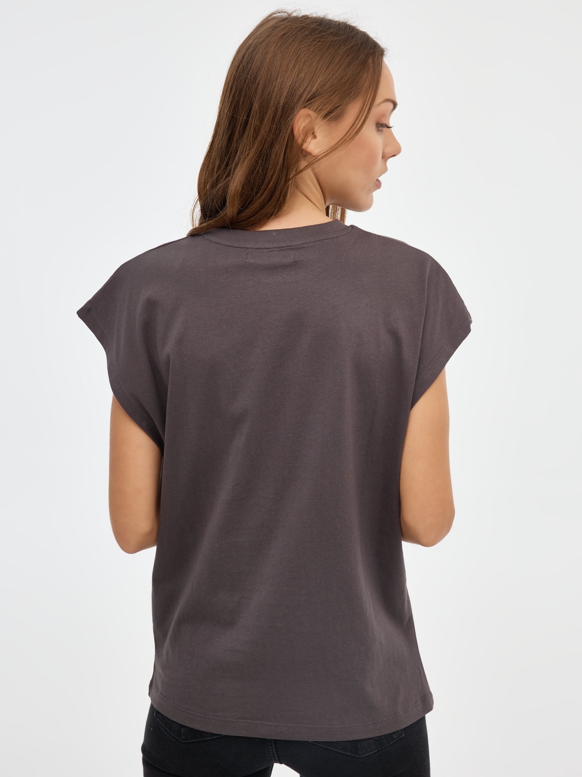 T-shirt oversized com gráfico psicadélico cinza escuro vista meia traseira