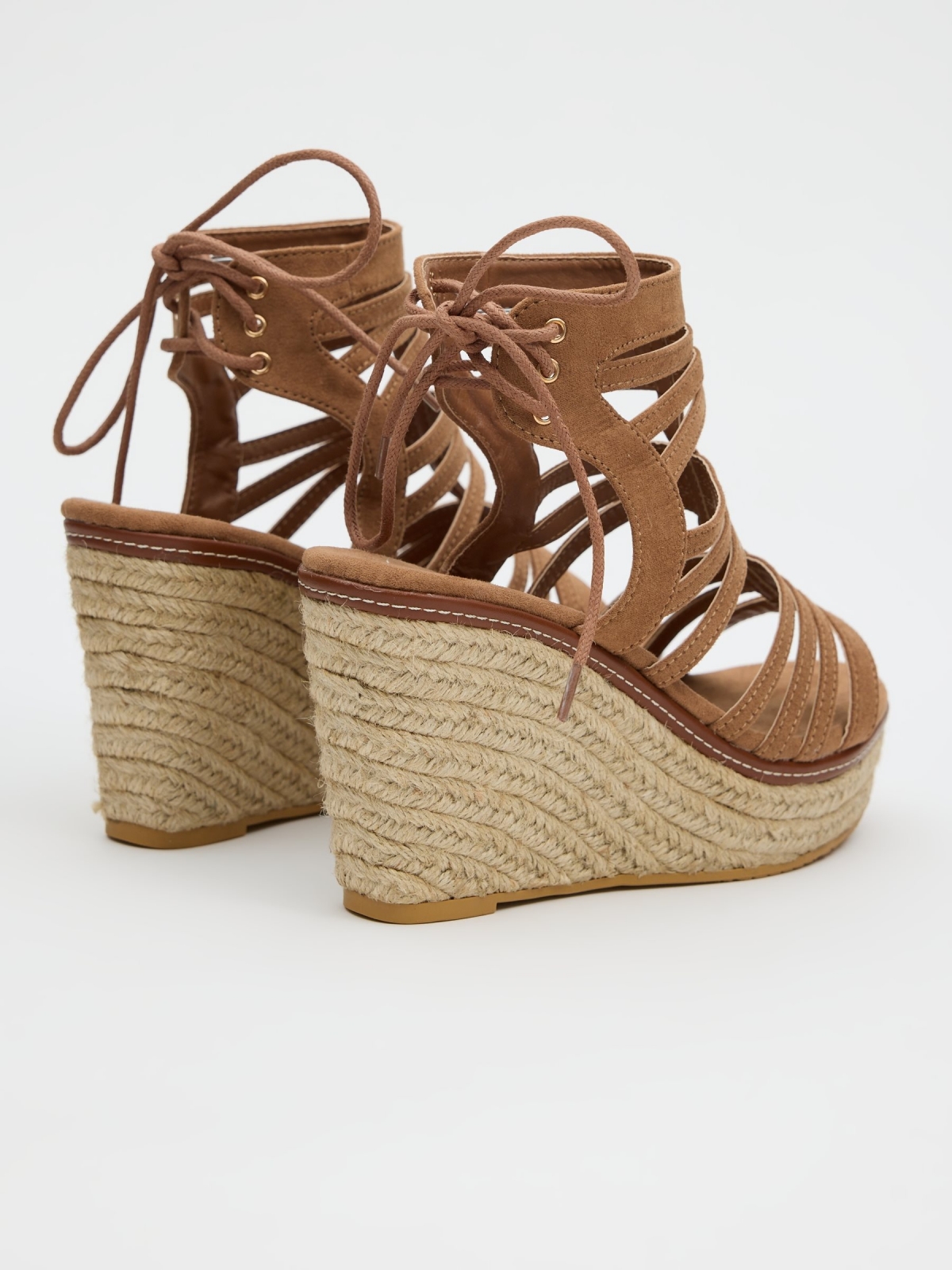 Miltiras wedge with lace earth brown 45º back view