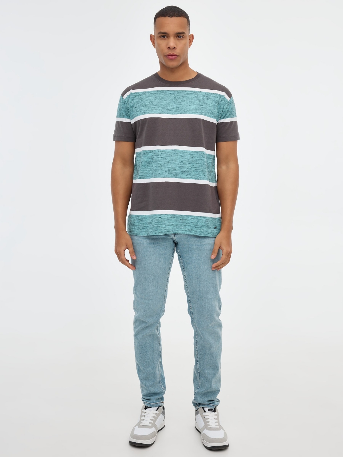 Bicolor striped T-shirt green front view