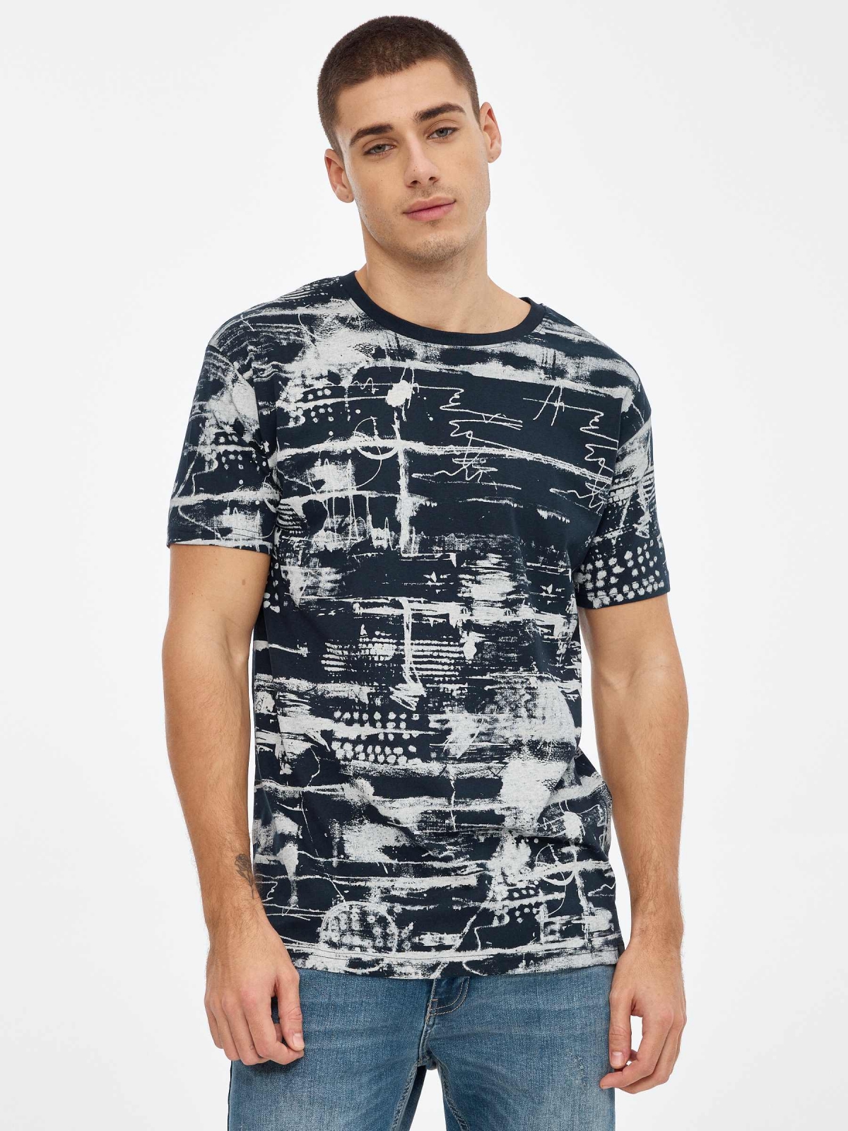 Total print t-shirt navy middle front view