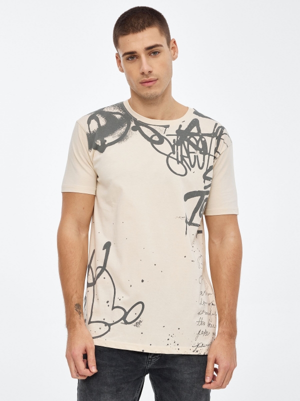 Graffiti printed t-shirt sand middle front view