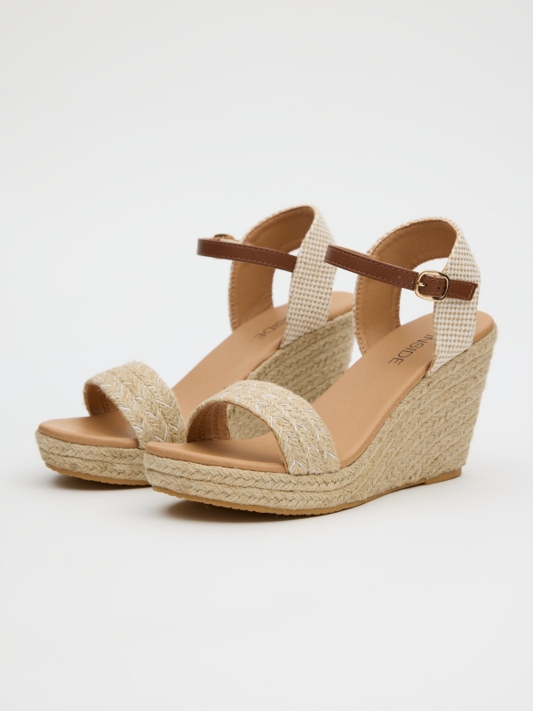 Natural jute spade wedge sand 45º front view