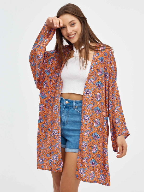 Kimono curto impresso laranja vista meia frontal