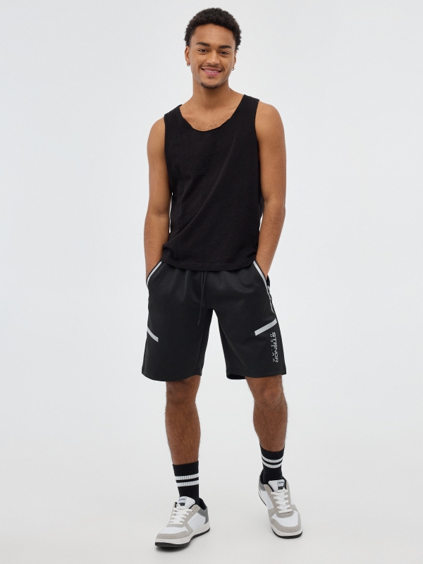 Bermuda jogger shorts black middle front view
