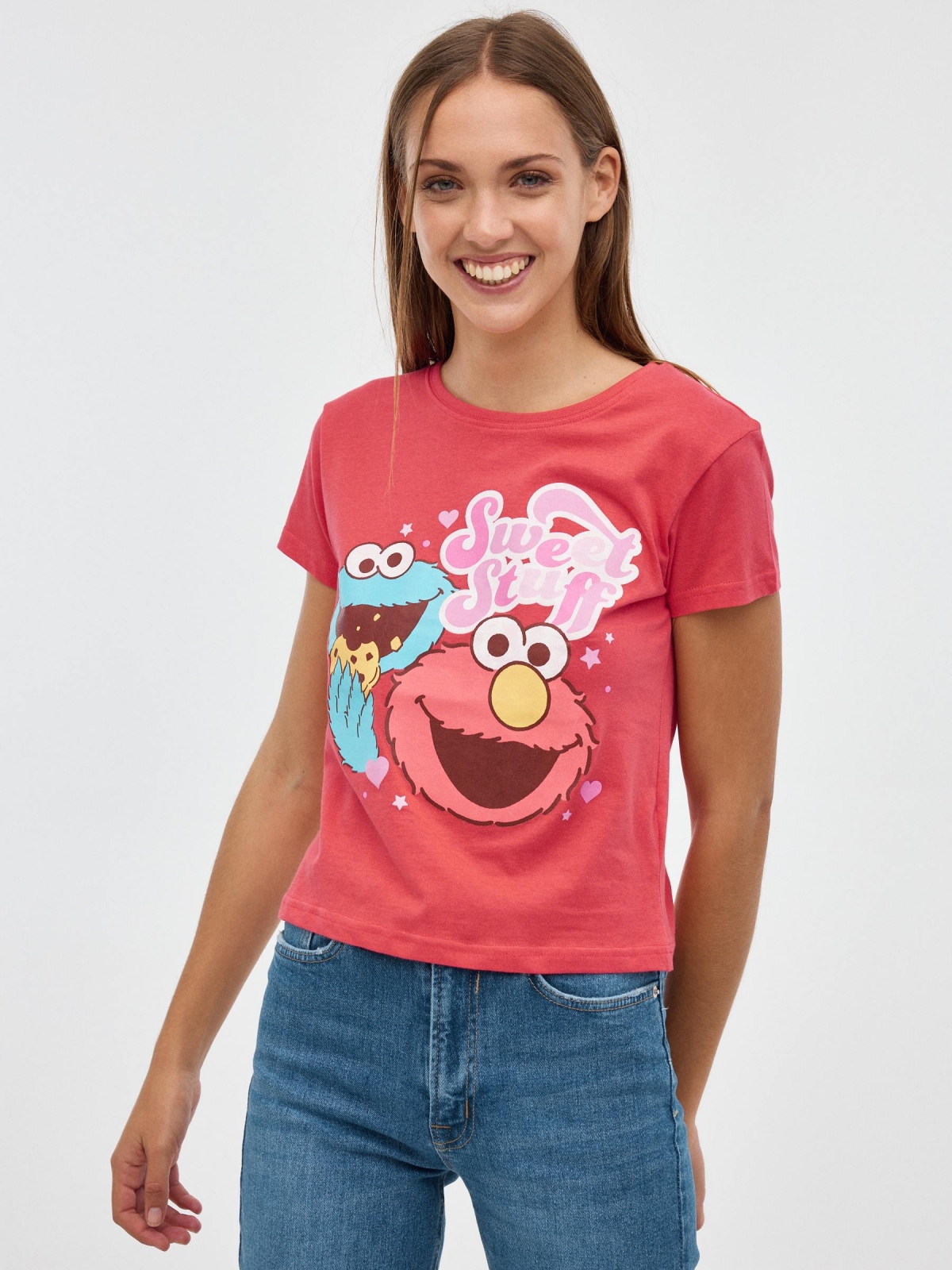T-shirt Elmo e Coco vermelho vista meia frontal