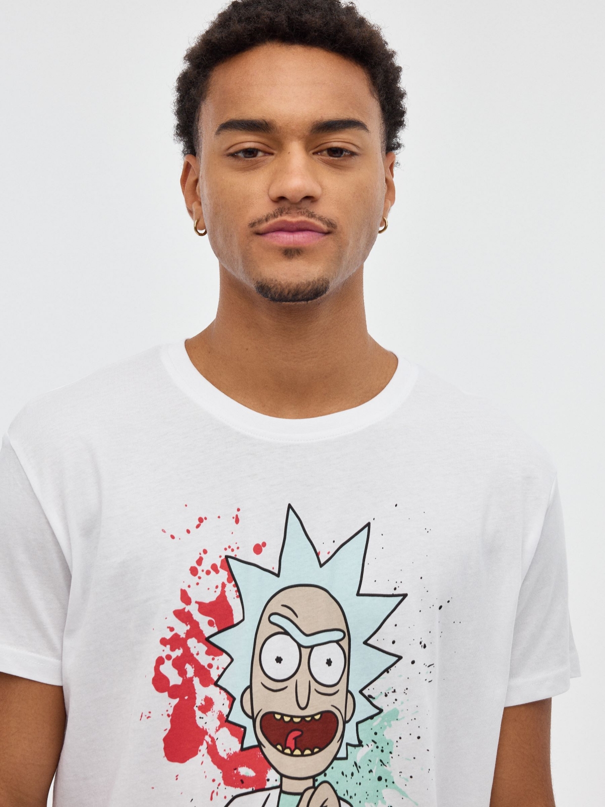 T-shirt Rick&Morty branca branco vista detalhe