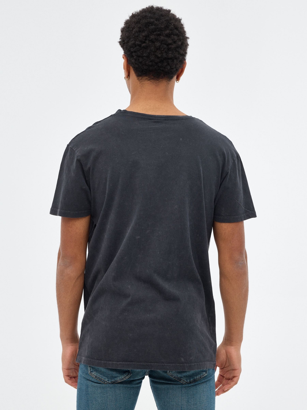 T-shirt do crânio preto vista meia traseira