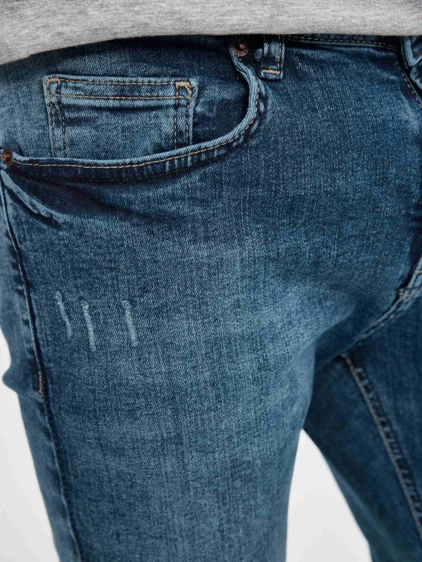 Jeans slim azul oscuro vista detalle
