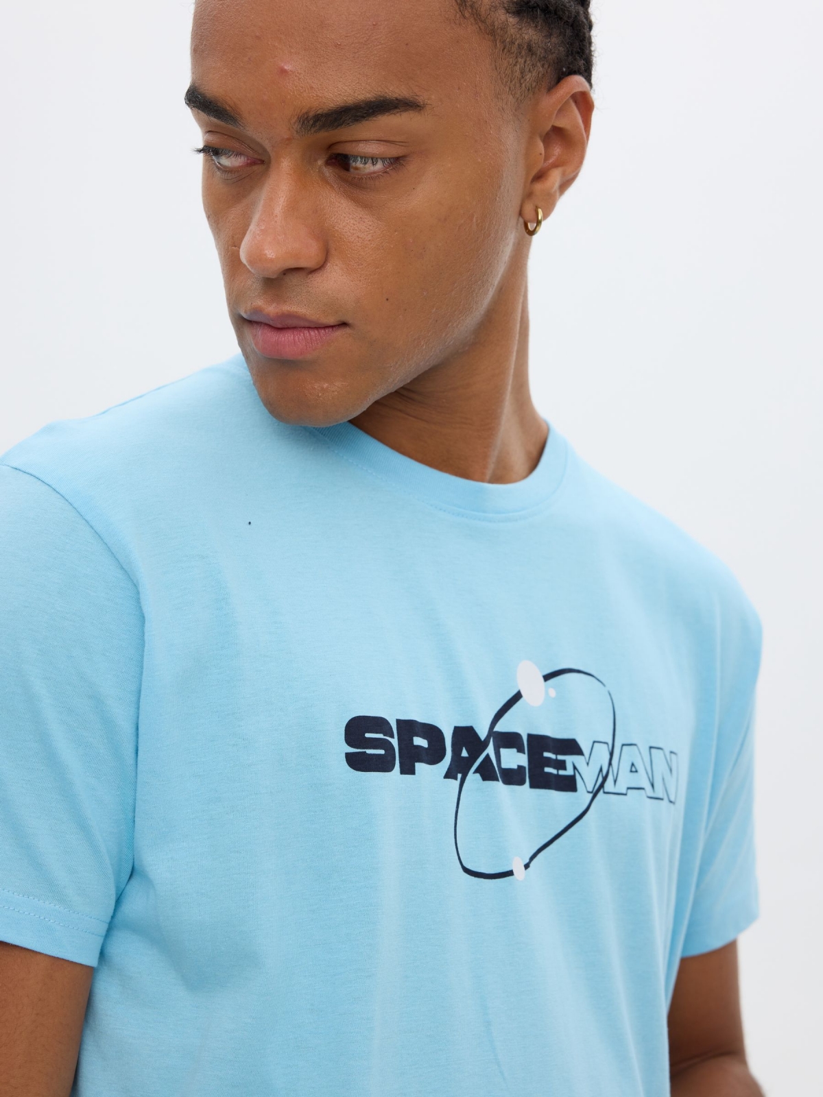 Camiseta space azul claro vista detalle