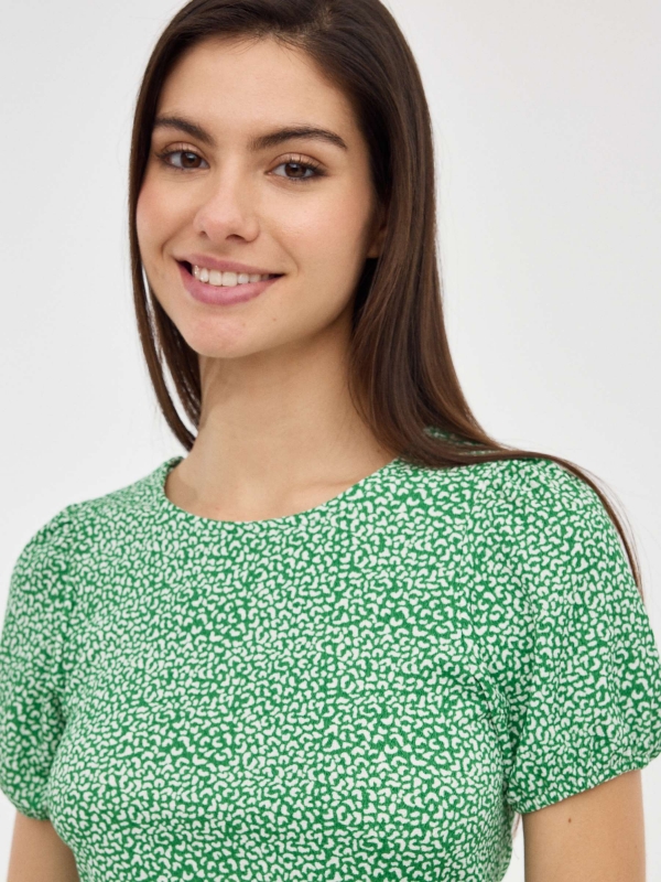 Printed T-shirt with lacing green detail view