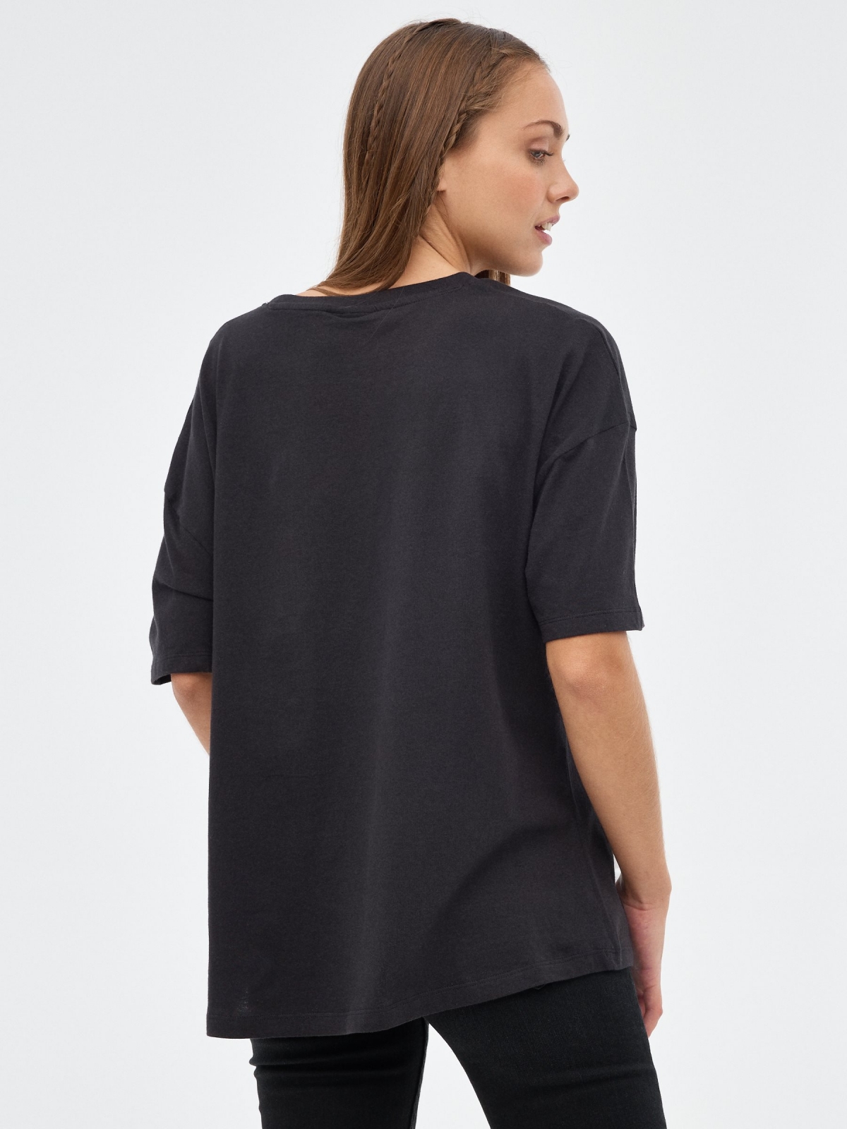 Hatsun oversized T-shirt black middle back view