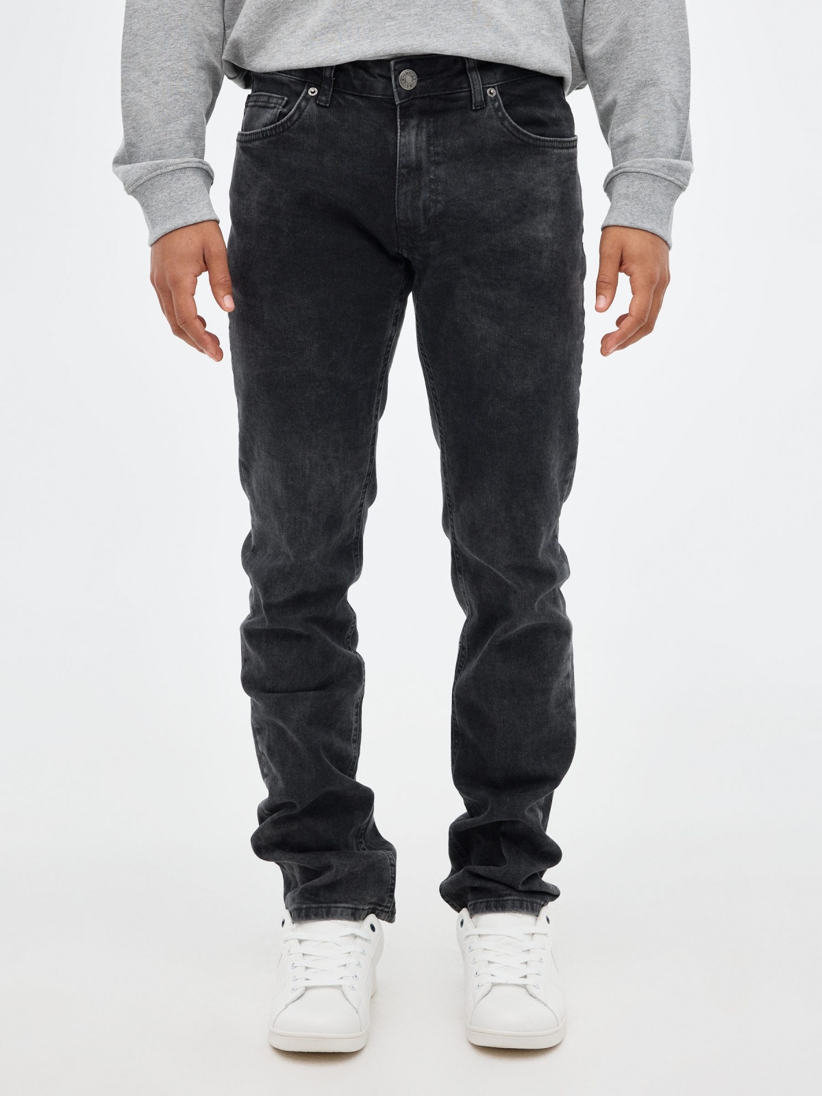 Black regular jeans black middle front view