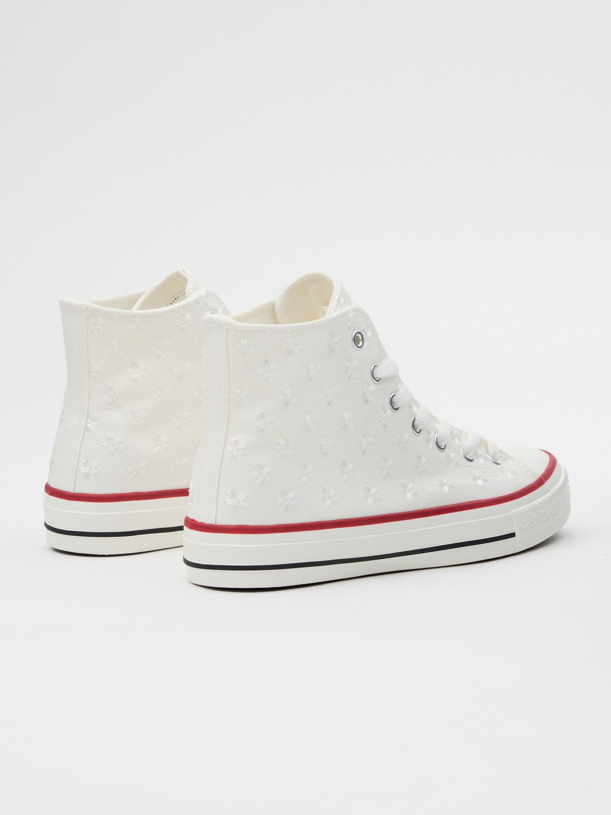 Sneaker casual boot canvas white 45º back view