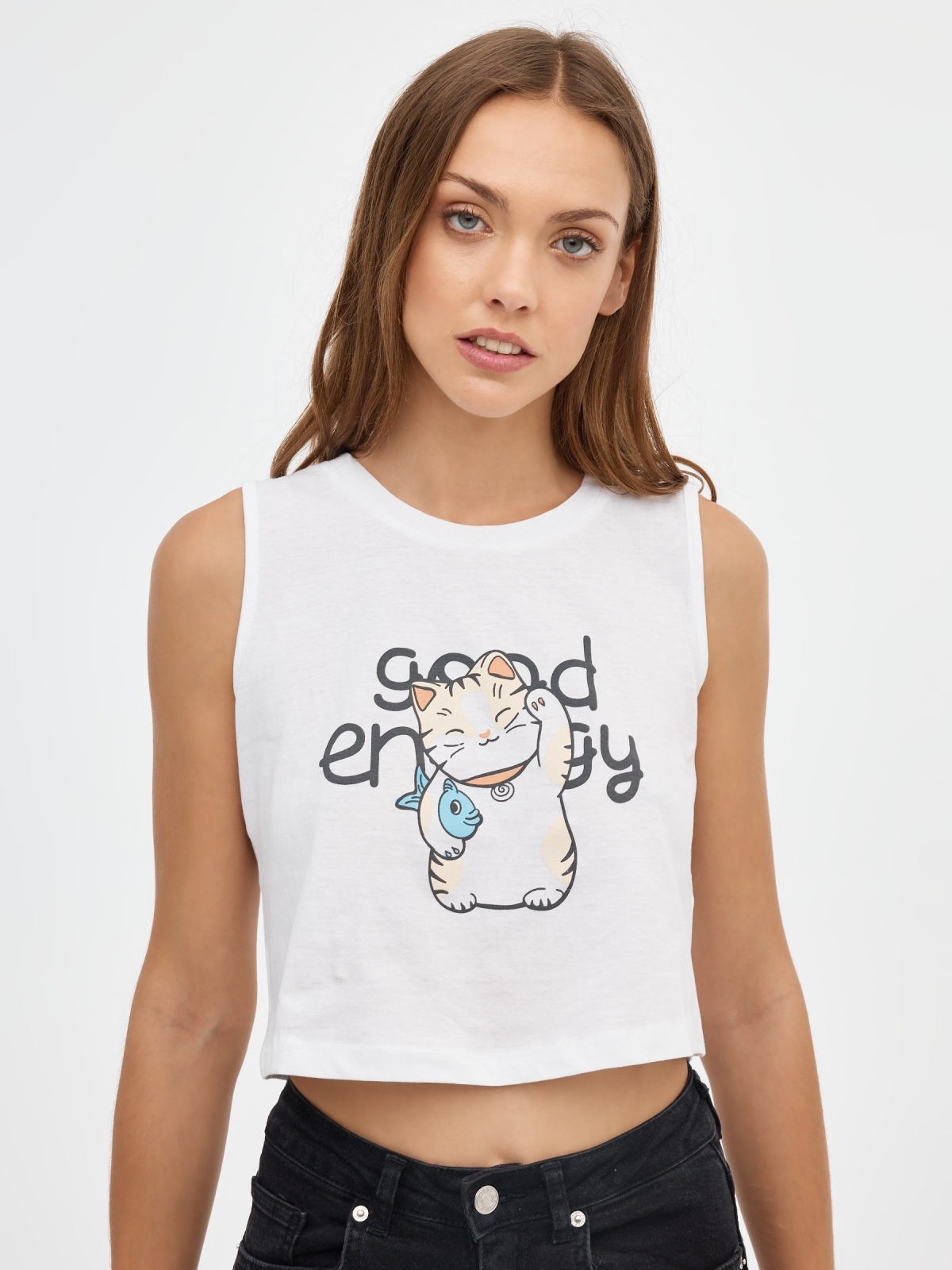 T-shirt Good Energy branco vista meia frontal