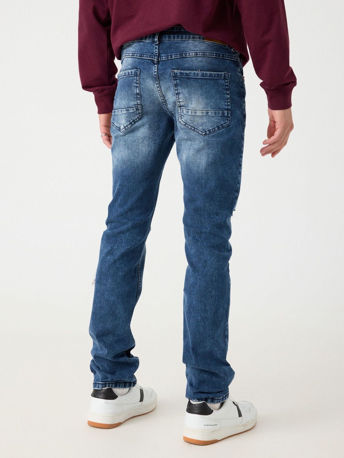 Jeans regular desgastado azul marino vista media trasera